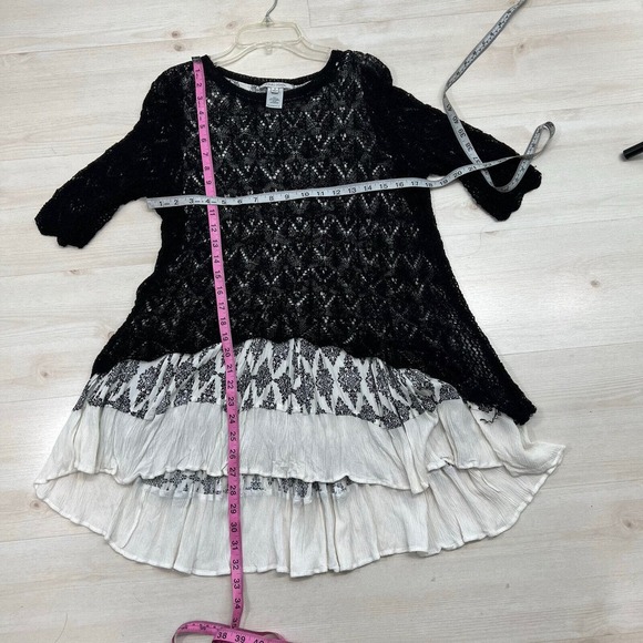 JOHN MARK Tunic Women SMALL Lace Crochet Overlay Floral Black Cream 3/4 Sleeves - Picture 13 of 15